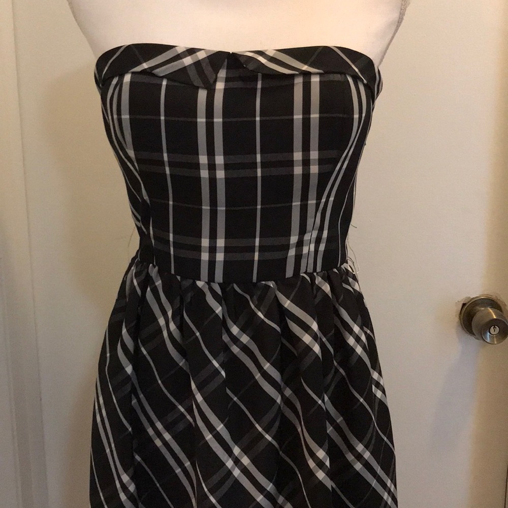 Black & Gray Strapless dress by My Michelle size 7‎ - Picture 5 of 8
